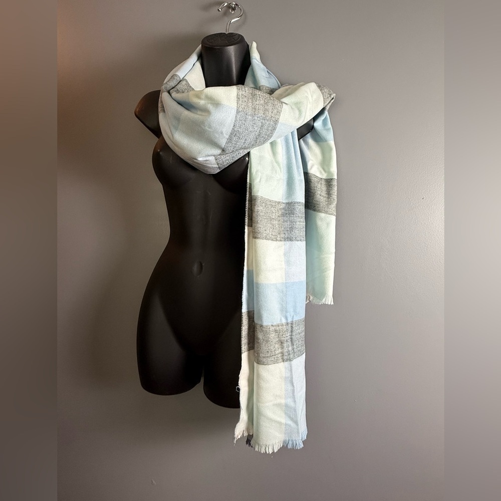 Gap NWT Pastel Blue Plaid Acrylic Scarf 80"x22"
